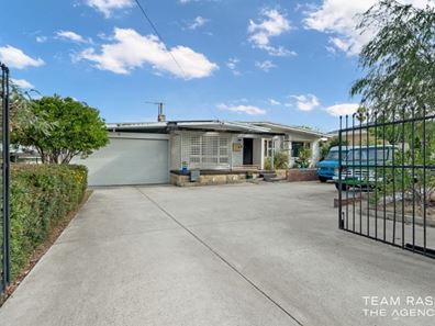 22 Burtenshaw Way, Calista WA 6167