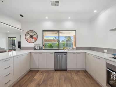 7 Darwinia Crescent, Helena Valley WA 6056