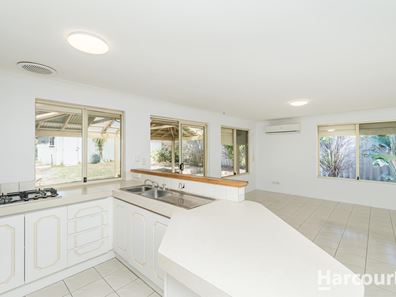 4 Lenswood Retreat, Clarkson WA 6030