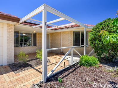 7 Menora Loop, Warnbro WA 6169