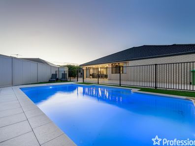 3 Edenhall Terrace, Waikiki WA 6169