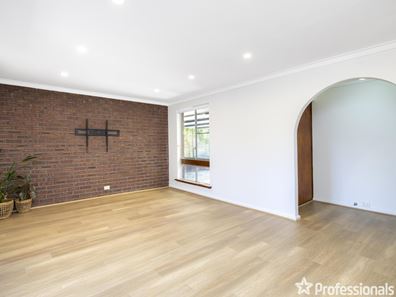 116B Grove Road, Lesmurdie WA 6076