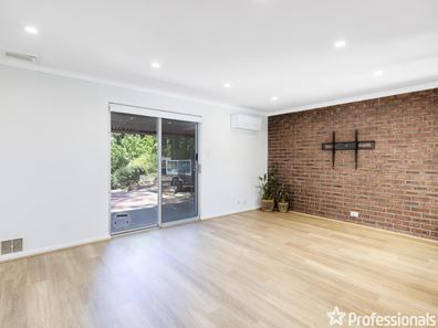 116B Grove Road, Lesmurdie WA 6076
