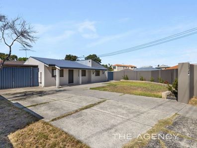 138 Ravenswood Drive, Nollamara WA 6061