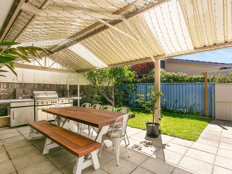 10/2 Waroonga Road, Nedlands