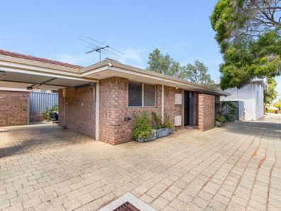 2/1 Kanimbla Street, Bicton WA 6157