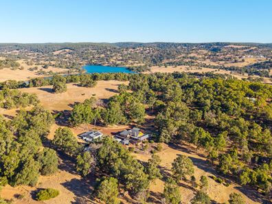 23 Lyons Road, Waroona WA 6215