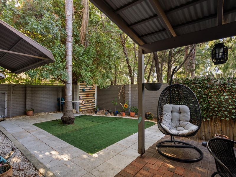 1/40 Reynolds Way, Withers WA 6230