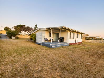 4 TURNER STREET, Seabird WA 6042