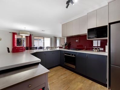 7 Winnetta Ridge, Wandina WA 6530