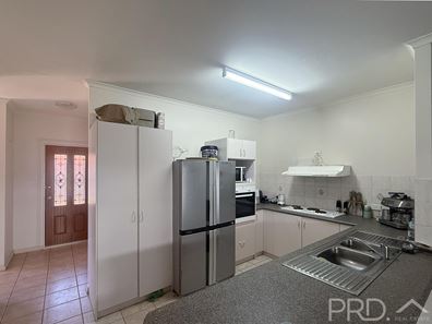 14 Kapitzke Road, Nickol WA 6714