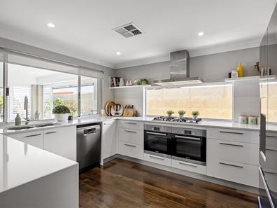 23 Princeton Drive, Wannanup WA 6210