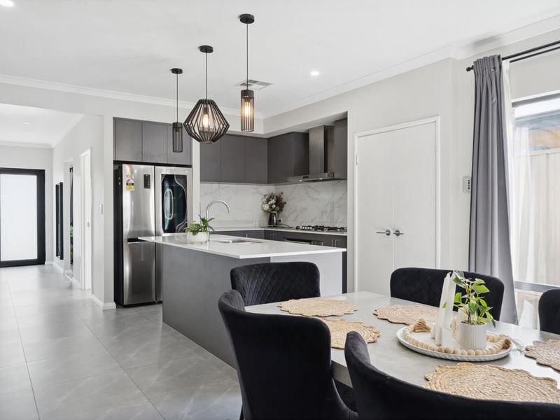 200 Honeywood Avenue, Wandi WA 6167