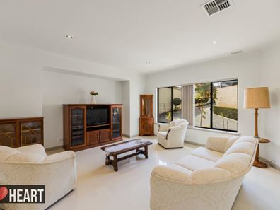 8 Birchgrove Court, Bibra Lake WA 6163