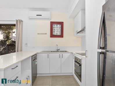 6/25 O'Connor Close, North Coogee WA 6163