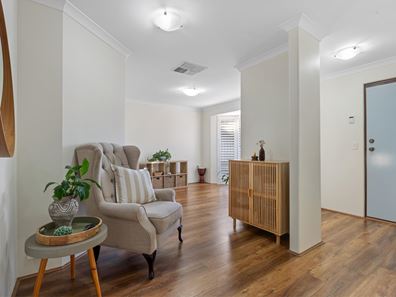 10A Skipper Place, Ballajura WA 6066