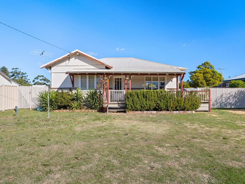24 Gibbs Street, Carey Park WA 6230