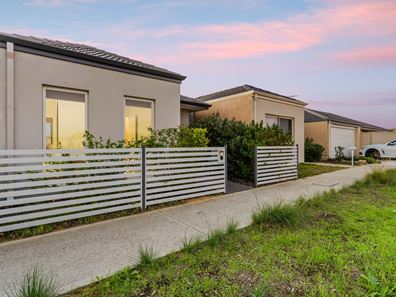 21 Saunton Way, Ridgewood WA 6030