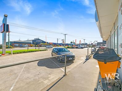 Retail - ALBANY BUSINESS LANDMARK NOW SELLING