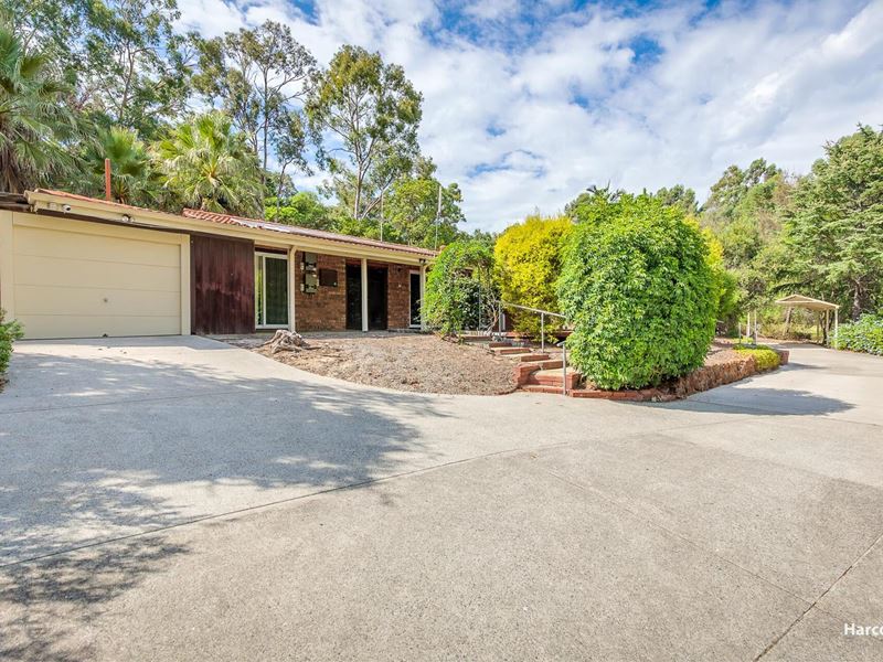 6 Barbigal Place, Lesmurdie WA 6076