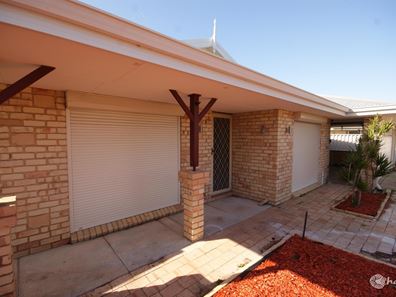 12 Baker court, Waikiki WA 6169