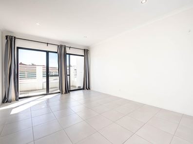 2/183 Surrey Road, Rivervale WA 6103