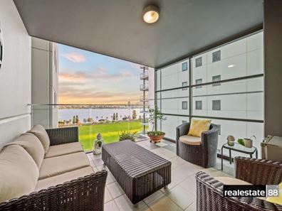 64/90 Terrace  Road, East Perth WA 6004