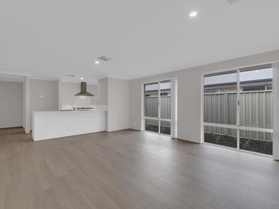 31 Candle Loop, Kwinana Town Centre WA 6167