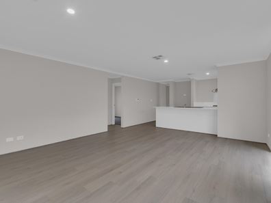 31 Candle Loop, Kwinana Town Centre WA 6167