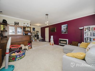 54 Templeton Crescent, Girrawheen WA 6064