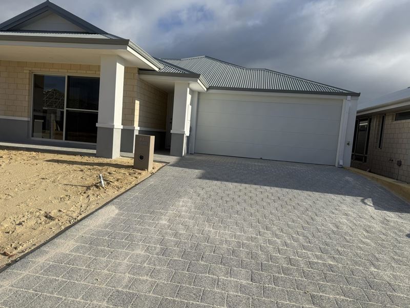 22 Ambient  Way, Eglinton WA 6034