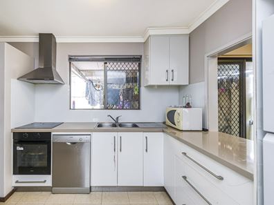 5/99 Clydesdale Street, Como WA 6152