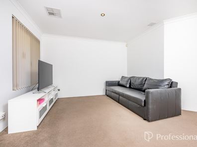 15 Duxford Street, Butler WA 6036