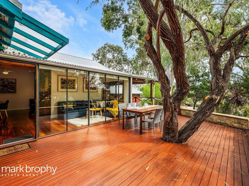 1 Mortlock Street, Hamilton Hill WA 6163