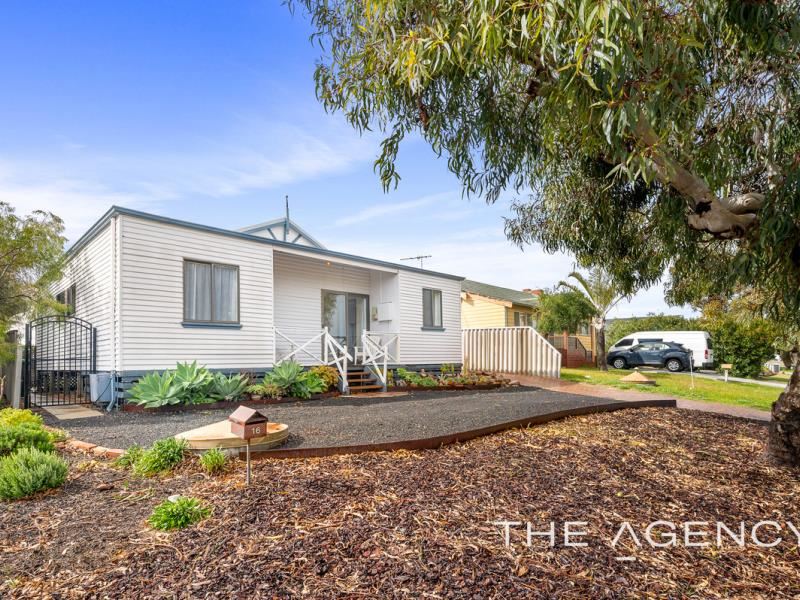 16 McKenzie Road, Shoalwater WA 6169