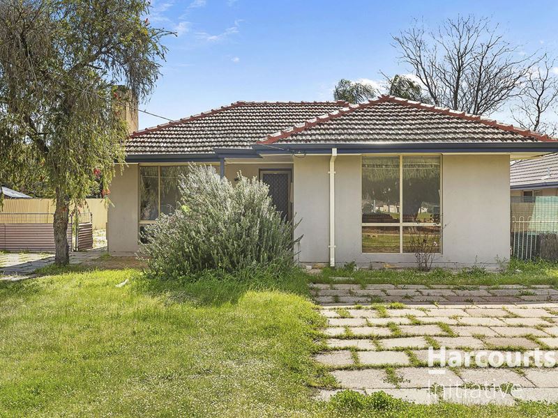 11 Garvey Street, Cloverdale WA 6105
