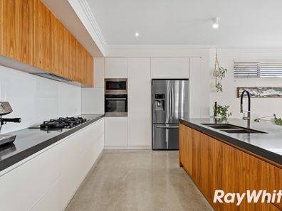 11 Ensign Way, Wannanup WA 6210