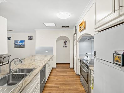 21 Valentine Way, Australind WA 6233
