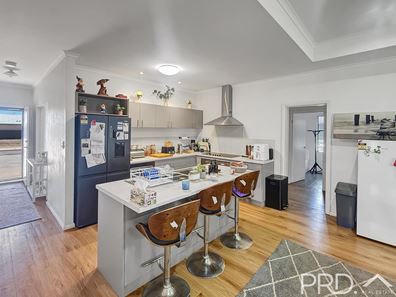 16 Gardugarli Drive, Baynton WA 6714
