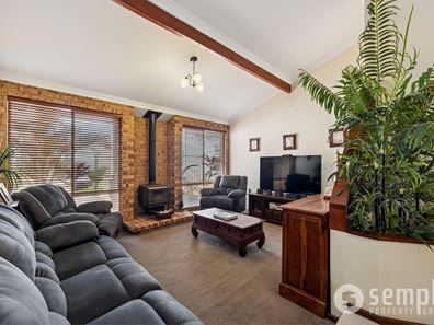 4 Meadow Mews, Parkwood WA 6147