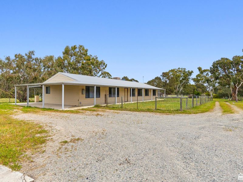 76 Liddelow Road, Banjup WA 6164