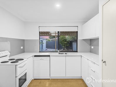 54 Naunton Crescent, Eden Hill WA 6054