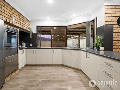 15 McLernon Place, South Lake WA 6164