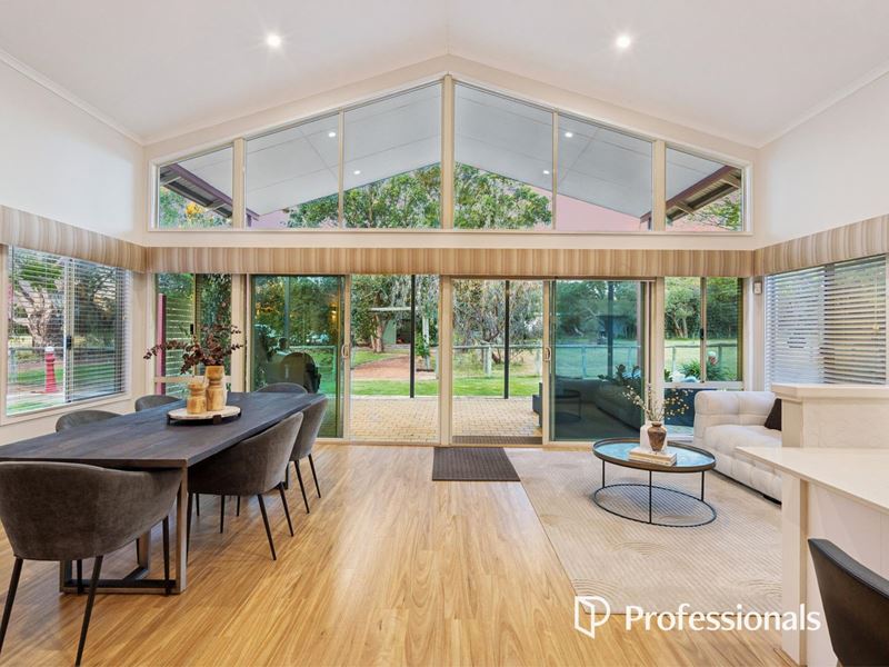 101 Crystal Brook Road, Wattle Grove WA 6107