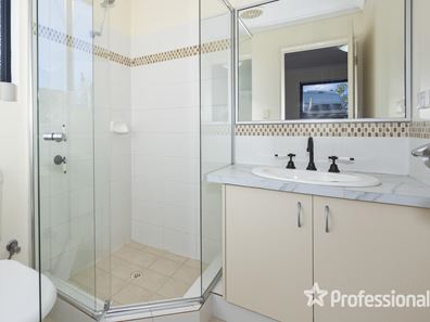 3/5 Kea Court, Ellenbrook WA 6069