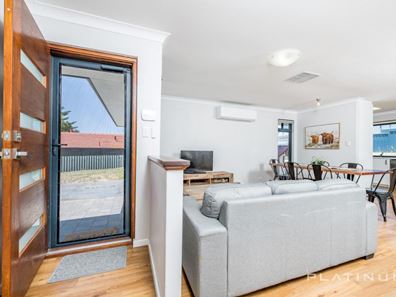 135 Warrandyte Drive, Craigie WA 6025