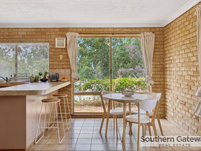 31B Winchester Way, Leeming WA 6149