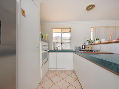 61 Grange Drive, Cooloongup WA 6168