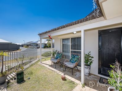 1 Slate Way, Eglinton WA 6034