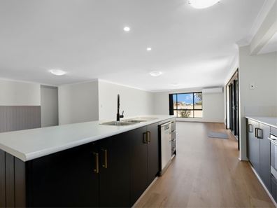 88 Stillwater Avenue, Drummond Cove WA 6532